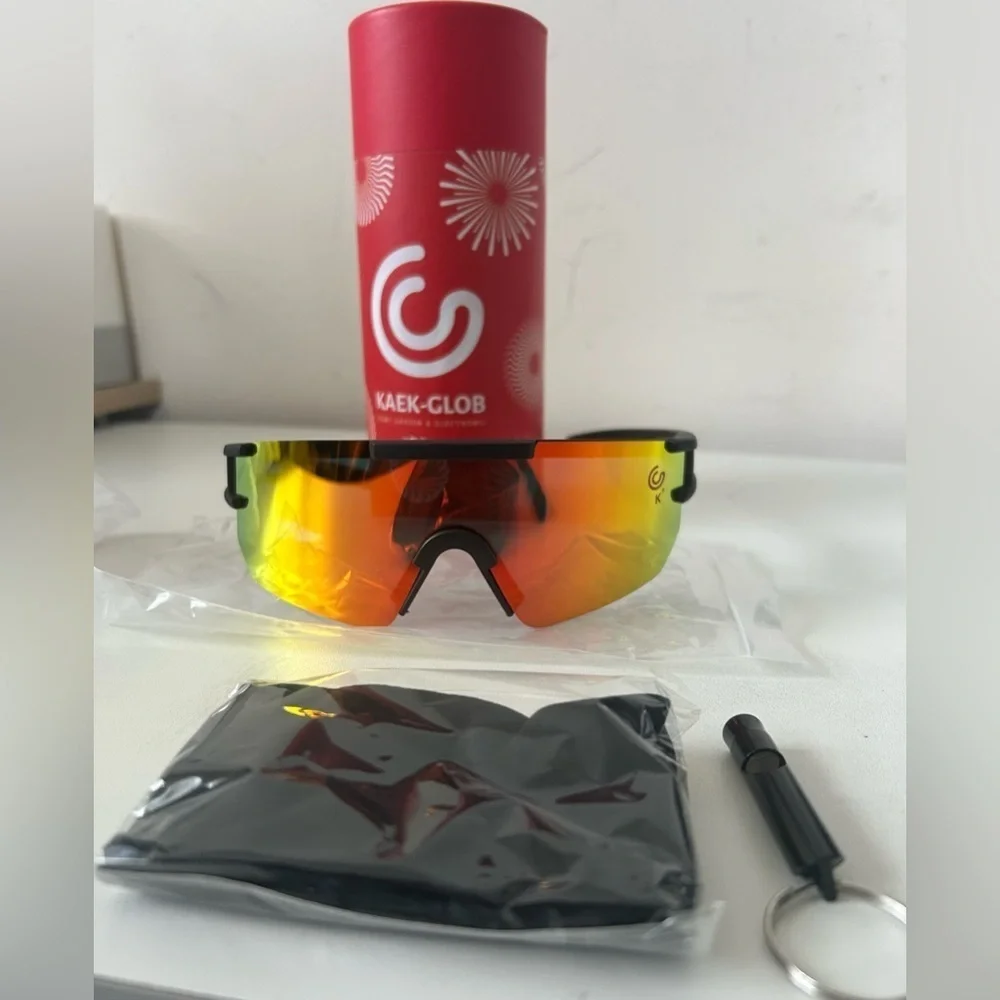 NWT KAEK-GLOB Polarized Sports P-V Sunglasses adjustable Nose Pad GENDER NEUTRAL